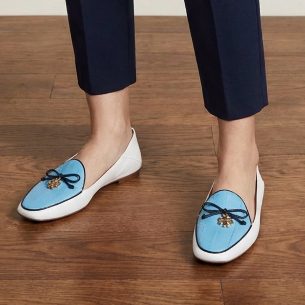 Tory Burch Elegant Blue and White leather Loafers - Picture 5 of 13